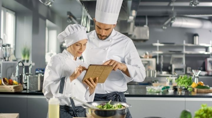 Digital food production planning: the Digital Transformation in catering