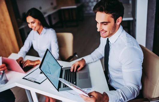 two colleagues analyzes company income