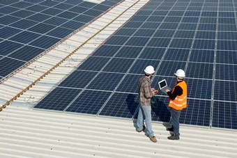 pannelli solari come fonte rinnovabile di energia pulita