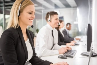 customer service girl use a computer